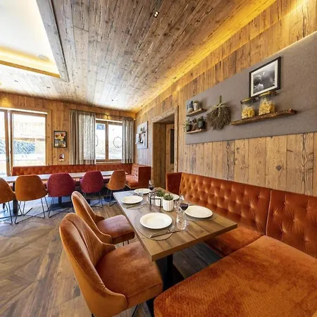 Chalet Near Krimml Waterfalls